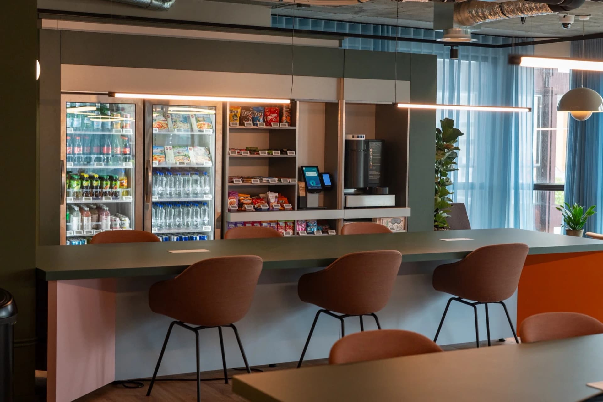 Numa — Rotterdam, self-service lobby shop
